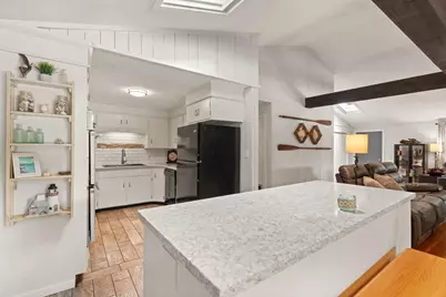8 Fountain Spring Lane, Johnston, RI 02919 - Photo 5