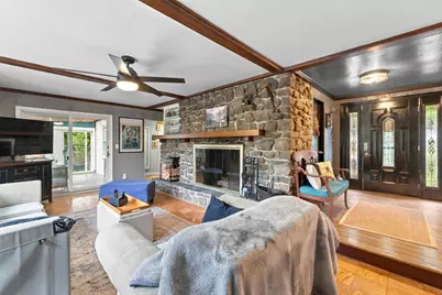 8 Bloomfield Ave, Middleborough, MA 02346 - Photo 9