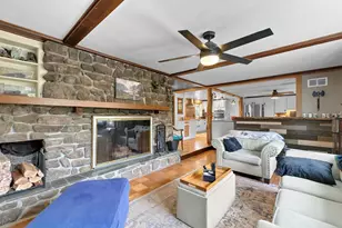 8 Bloomfield Ave, Middleborough, MA 02346 - Photo 11