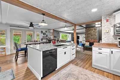 8 Bloomfield Ave, Middleborough, MA 02346 - Photo 3