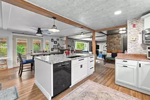 8 Bloomfield Ave, Middleborough, MA 02346 - Photo 3