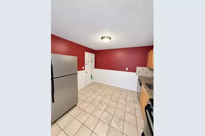 458-460 Eastern Ave #15, Lynn, MA 01902 - Photo 3