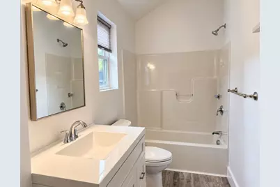 123 Elm St #3, Amesbury, MA 01913 - Photo 9