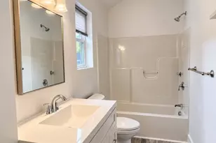 123 Elm St, Amesbury, MA 01913 - Photo 9
