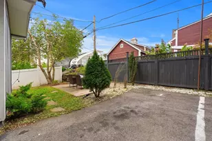 48 Alpine St, Boston, MA 02119 - Photo 13