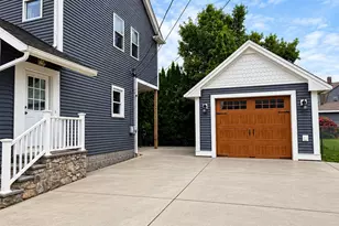 996 Walnut St, Fall River, MA 02720 - Photo 3