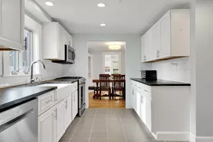 248 Warren, Waltham, MA 02453 - Photo 15