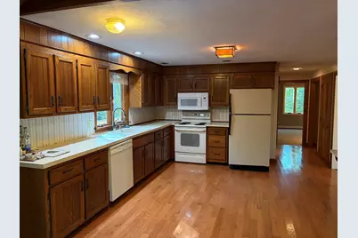 23 Forest St, Upton, MA 01568 - Photo 11