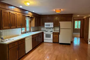 23 Forest St, Upton, MA 01568 - Photo 11