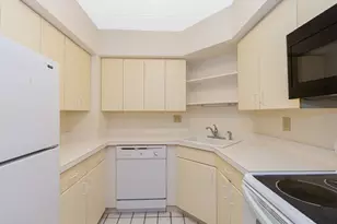 135 Pleasant St, Brookline, MA 02446 - Photo 3