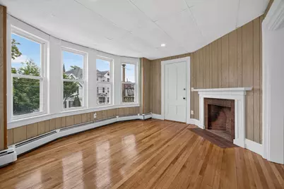 16 Berkeley St, Lawrence, MA 01841 - Photo 5