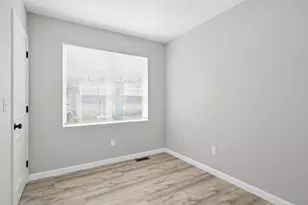 61 Parker St, Springfield, MA 01151 - Photo 7
