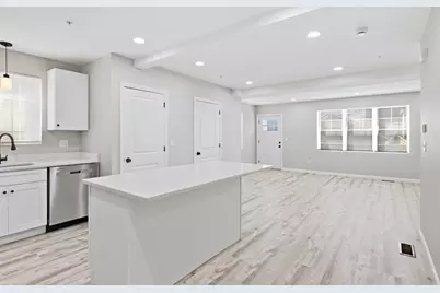 61 Parker St #7, Springfield, MA 01151 - Photo 1