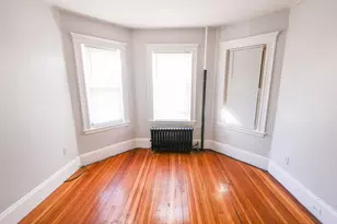 9 Ridgewood St, Boston, MA 02122 - Photo 7