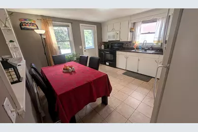 9 Summit Ave, Saugus, MA 01906 - Photo 11