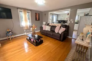 9 Summit Ave, Saugus, MA 01906 - Photo 5