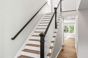 93 Rockland Rd, Auburn, MA 01501 - Photo 3