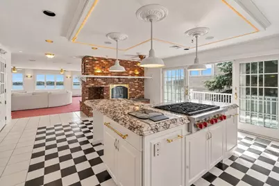 125 Edgewater Drive, Quincy, MA 02169 - Photo 11