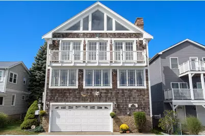125 Edgewater Drive, Quincy, MA 02169 - Photo 1