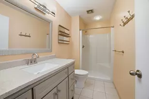 330 Sunderland Rd, Worcester, MA 01604 - Photo 17