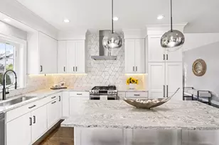 259 Oakwood Ave, Revere, MA 02151 - Photo 9