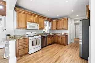 12 Linden Pl, Somerville, MA 02143 - Photo 5