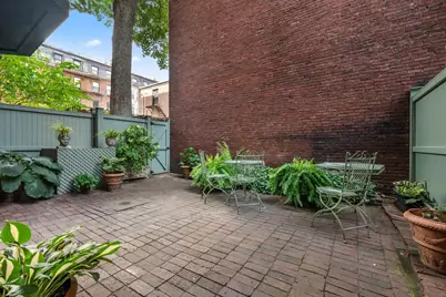 18 Hereford St, Boston, MA 02115 - Photo 29