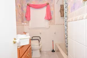 39 E Capitol St, Methuen, MA 01844 - Photo 9