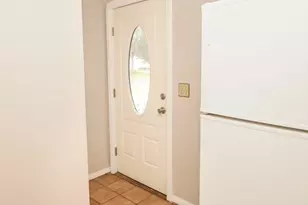 87 Roosevelt Ave, Westfield, MA 01085 - Photo 3