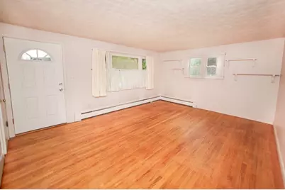 87 Roosevelt Ave, Westfield, MA 01085 - Photo 7