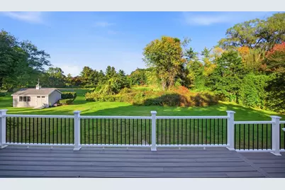 126 Barry St, Agawam, MA 01030 - Photo 7
