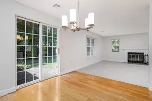 303 Ridgefield Cir, Clinton, MA 01510 - Photo 9