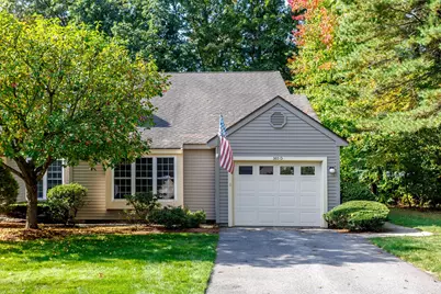 303 Ridgefield Circle #303D, Clinton, MA 01510 - Photo 1