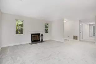 303 Ridgefield Cir, Clinton, MA 01510 - Photo 17