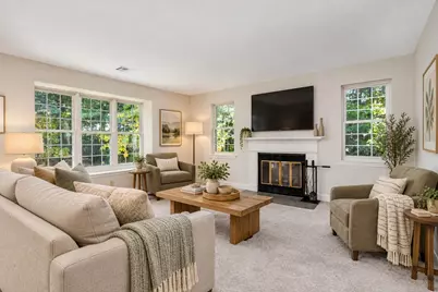 303 Ridgefield Circle #303D, Clinton, MA 01510 - Photo 5