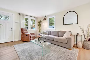63 Neillian Way, Bedford, MA 01730 - Photo 3
