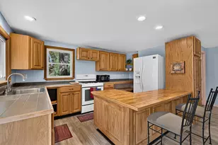 377 Tully Rd, Orange, MA 01364 - Photo 3