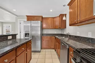 103 Commonwealth Ave, Worcester, MA 01604 - Photo 7