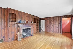 104 Whittum Ave, Springfield, MA 01118 - Photo 11