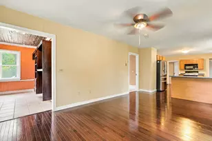 24 Washington St, Mendon, MA 01756 - Photo 5