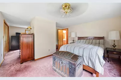 25 Saint Anthony St, Chicopee, MA 01013 - Photo 21