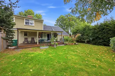 25 Saint Anthony St, Chicopee, MA 01013 - Photo 35