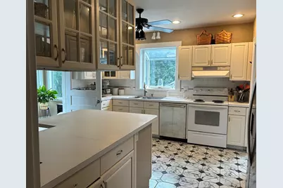 16 Lafayette Place #2, Salem, MA 01970 - Photo 3