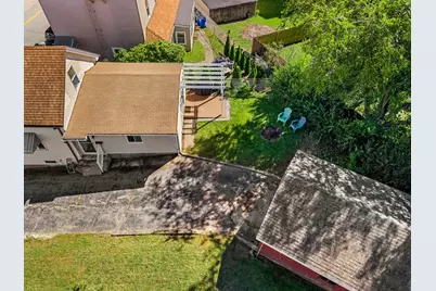 2113 Pleasant St, Fall River, MA 02723 - Photo 33