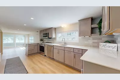 11 Pond View Way #11 A, Northborough, MA 01532 - Photo 3