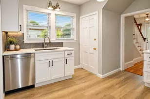 121 Elm St, Agawam, MA 01001 - Photo 3