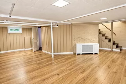 121 Elm St, Agawam, MA 01001 - Photo 25