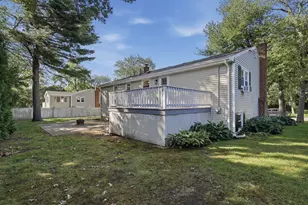 15 Hancock St, Milford, MA 01757 - Photo 33