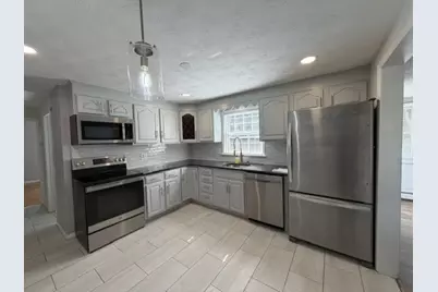 16 Phillip Ave, Burlington, MA 01803 - Photo 11
