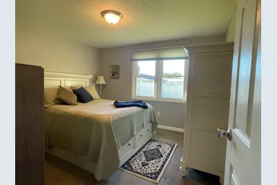 597 Old Warren Rd, Swansea, MA 02777 - Photo 9